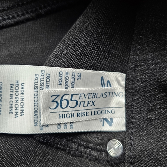 Seven7 High Rise 365 Everlasting Flex Leggings Black Small 0/2/4 - Picture 6 of 12